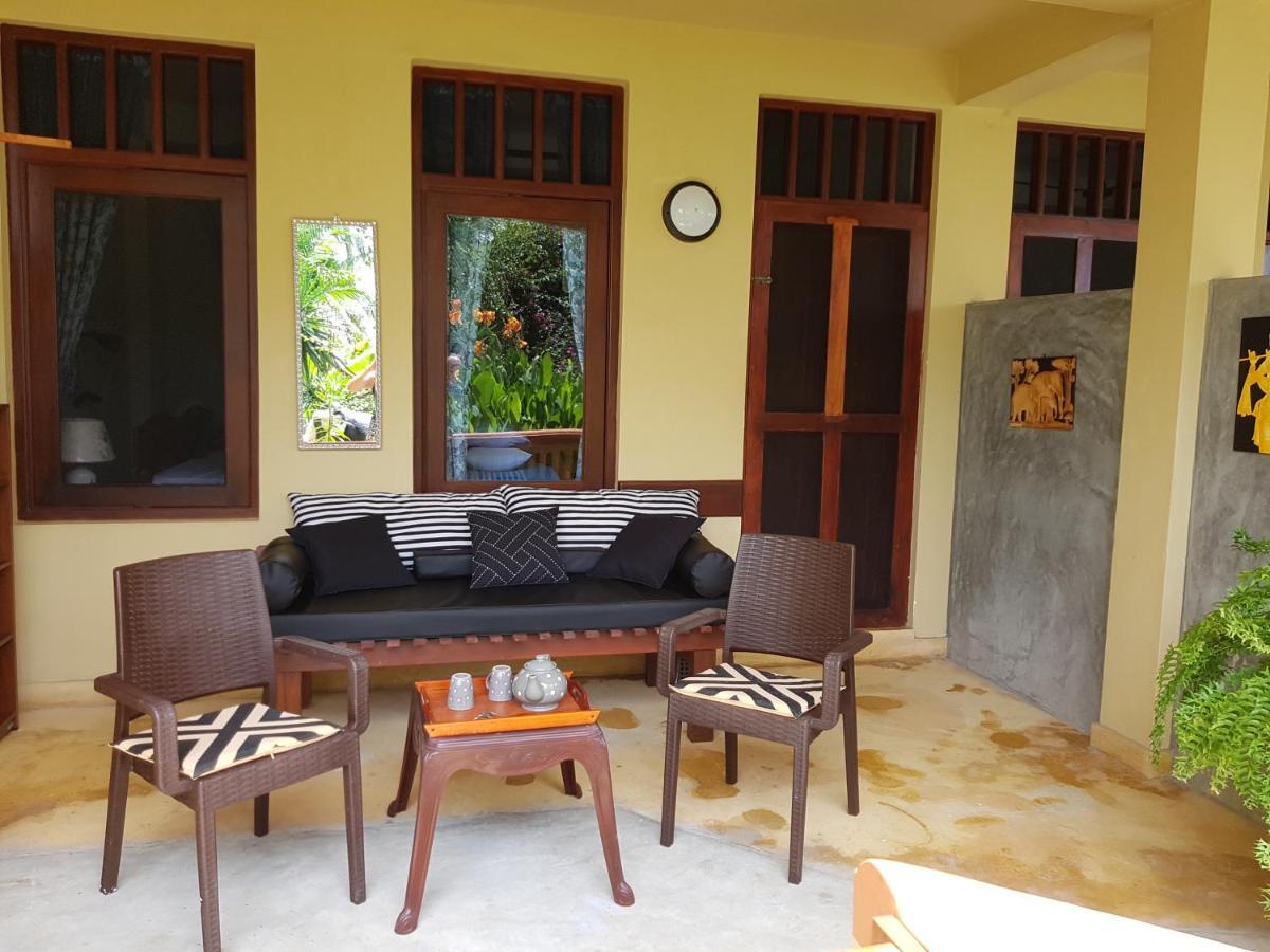 Villa Lucky Star แทนกาลเล ภายนอก รูปภาพ